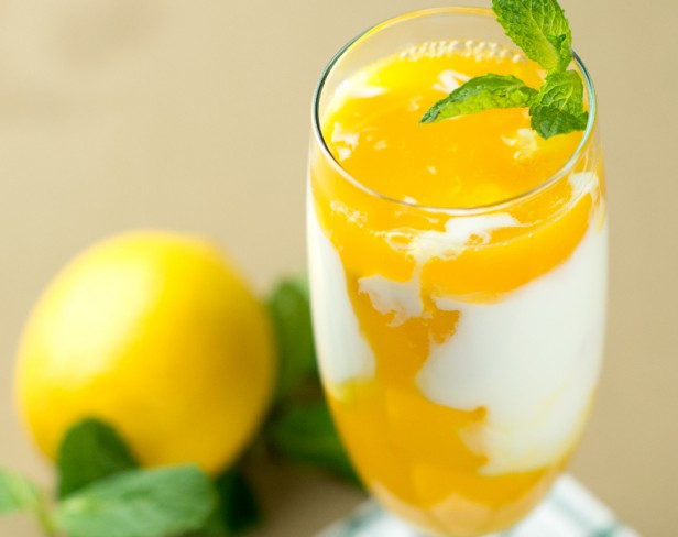 菜单一览  特制饮品 芒果酸奶  mango lassi  返回